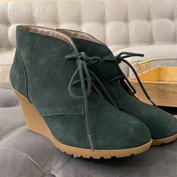 Green leather wedge bootie - Picture 9 of 13
